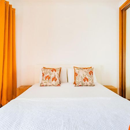 Santo Amaro Beach Family Stays Оэйраш Экстерьер фото